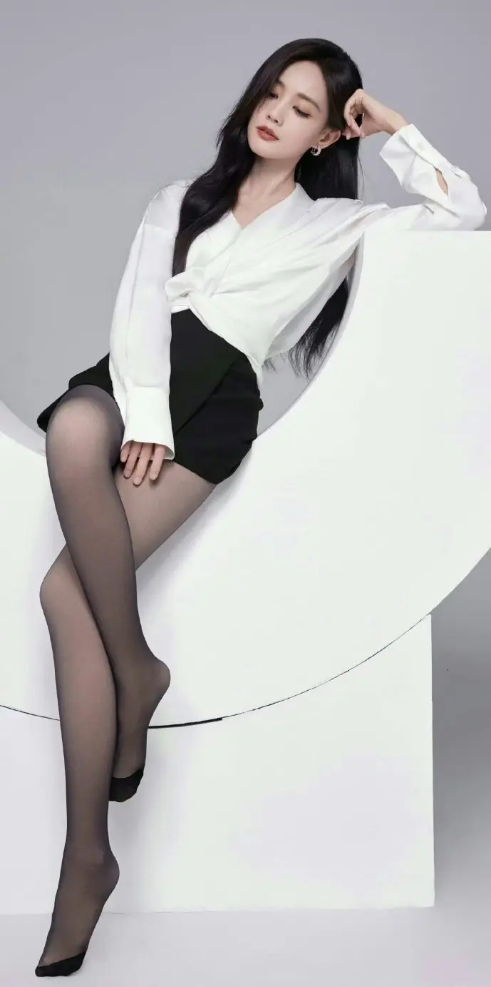 社交网络数据流动示意图